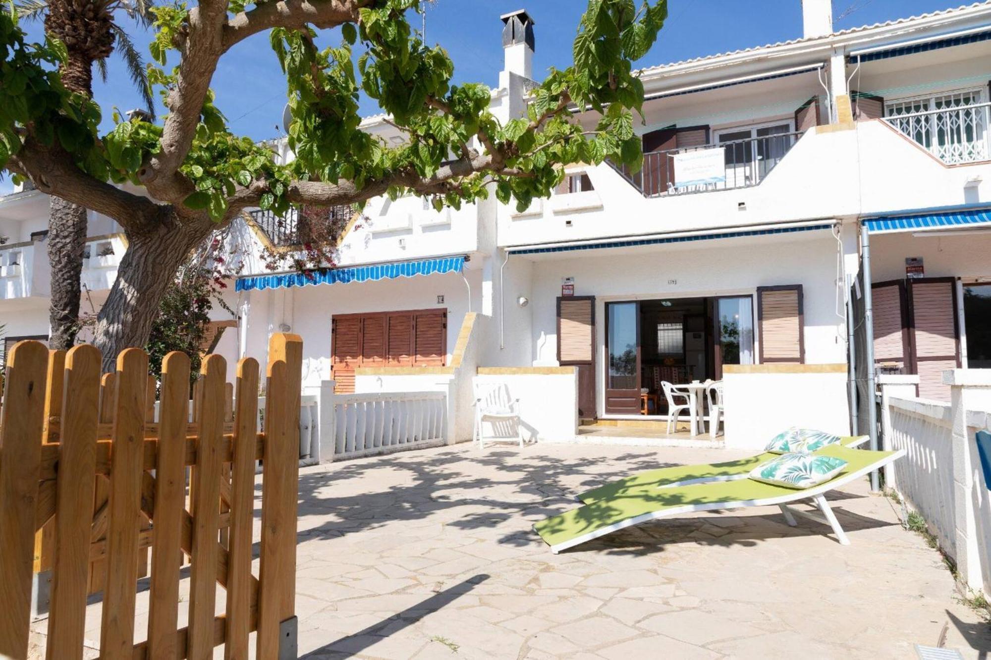 Llevant - Adosado en l'Ampolla con acceso directo al mar Exterior foto